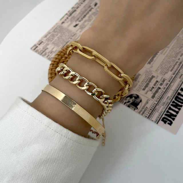 Gold Farbe Charme Armbänder Armreifen 2022 Neue Mode Schmuck 4 stücke