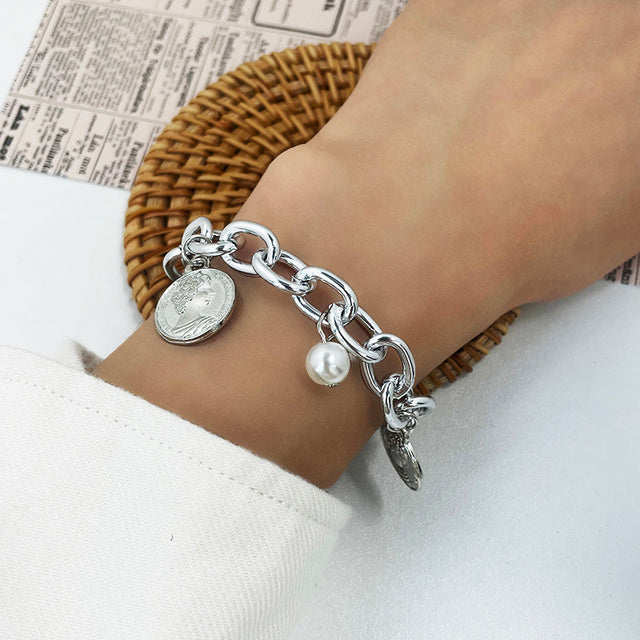 Gold Farbe Charme Armbänder Armreifen 2022 Neue Mode Schmuck 4 stücke