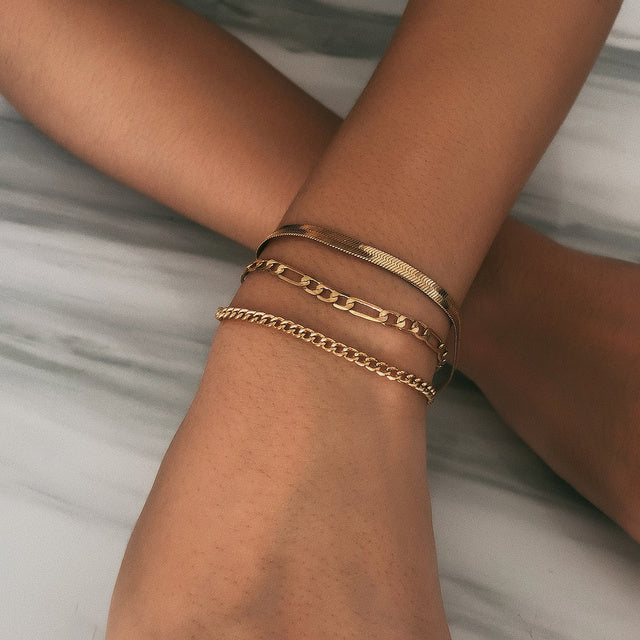 Gold Farbe Charme Armbänder Armreifen 2022 Neue Mode Schmuck 4 stücke